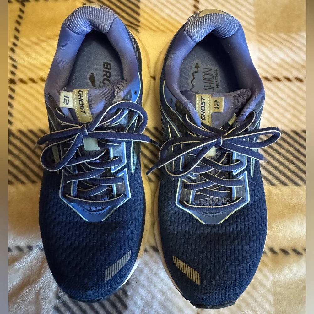 Brooks sneakers